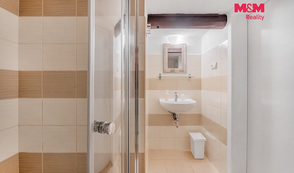 Prodej ubytovacího objektu 300 m², Hřensko – náhled fotky 9