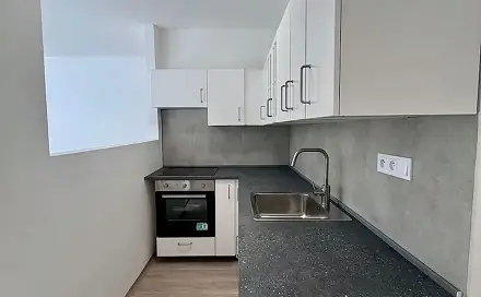 Pronájem bytu 1+1 35 m², B. Němcové, Meziboří, okres Most