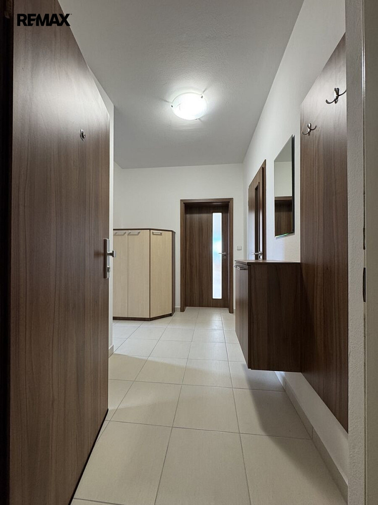 Pronájem bytu 2+kk 65 m² – fotografie 3