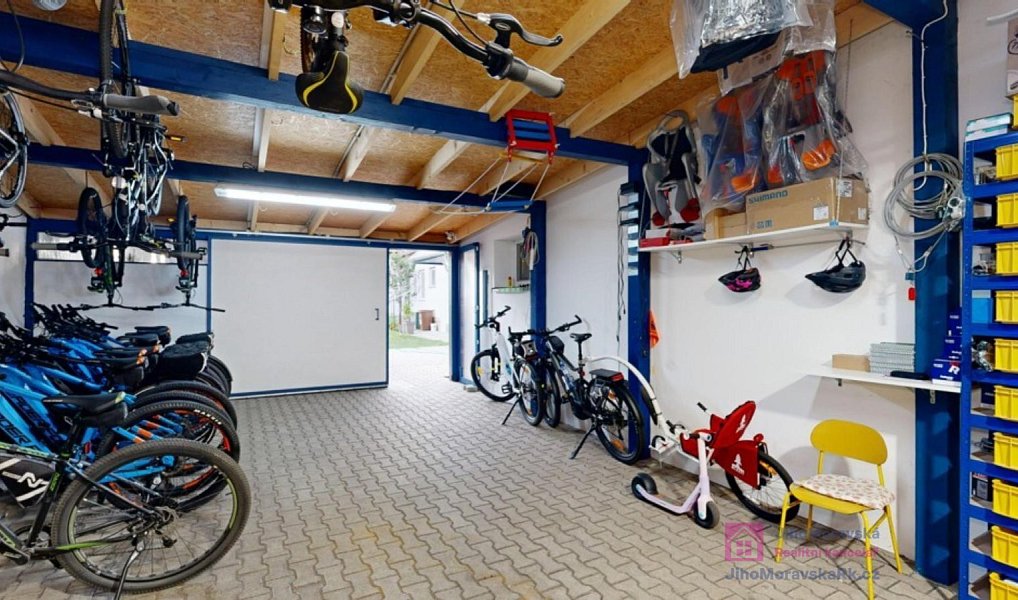 Prodej obchodních prostor 639 m², Březí – náhled fotky 12