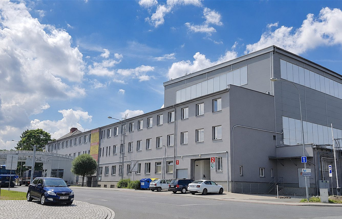 Pronájem kanceláře 639 m²