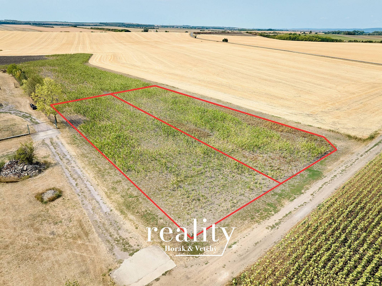 Prodej stavebního pozemku 1 718 m²