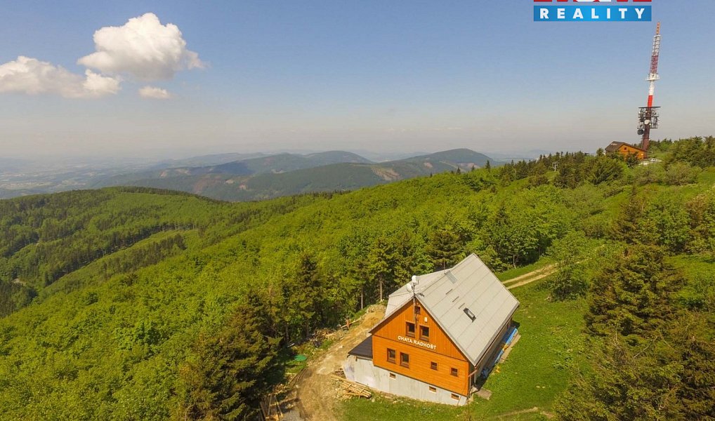 Prodej ubytovacího objektu 1 150 m², Dolní Bečva – náhled fotky 9
