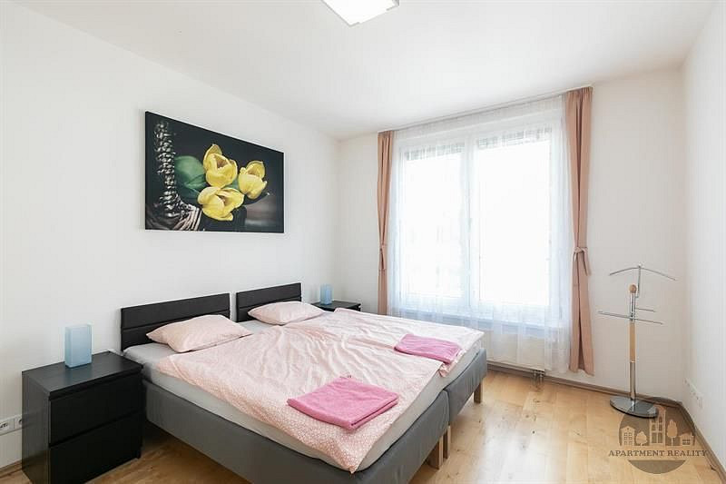 Pronájem bytu 3+kk 90 m² – pohled 6