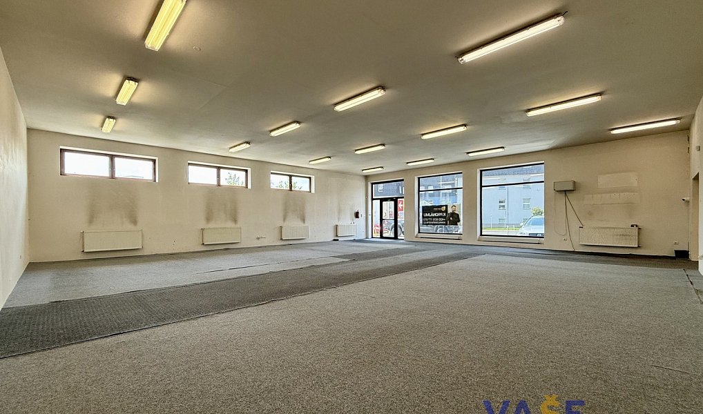 Pronájem obchodních prostor 370 m², Šumperk – náhled fotky 2