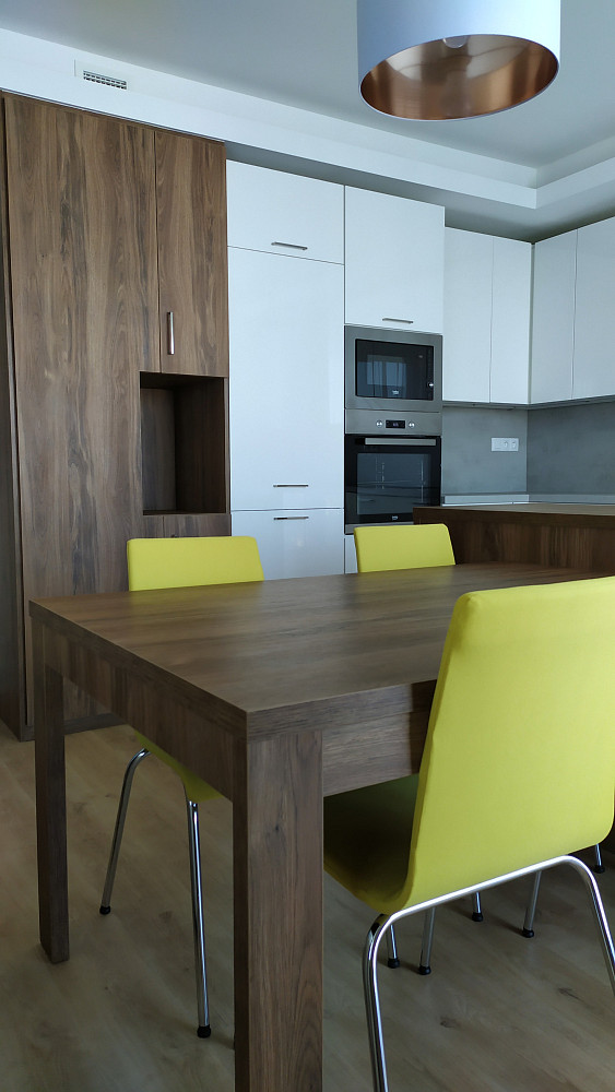 Pronájem bytu 2+kk 70 m² - Widok 2