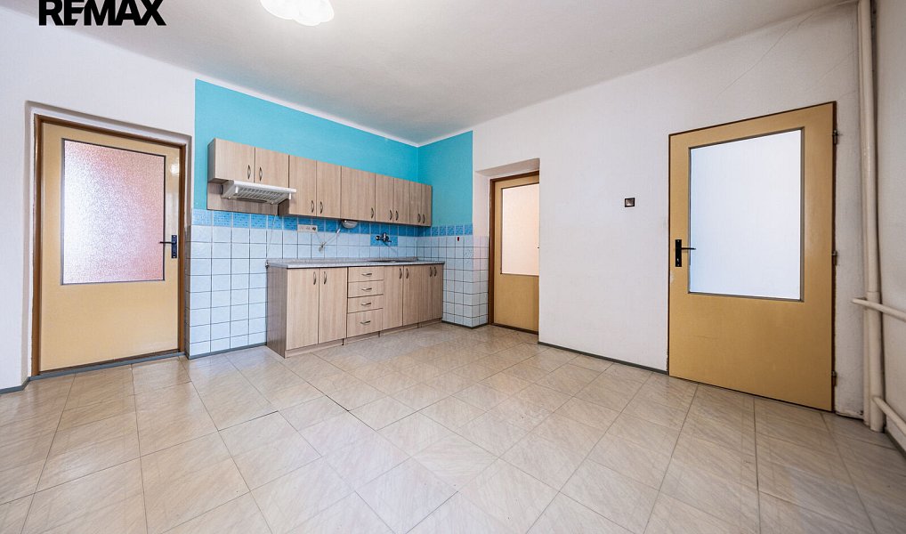 Prodej domu 200 m² s pozemkem 3 180 m², Blatno – náhled fotky 31