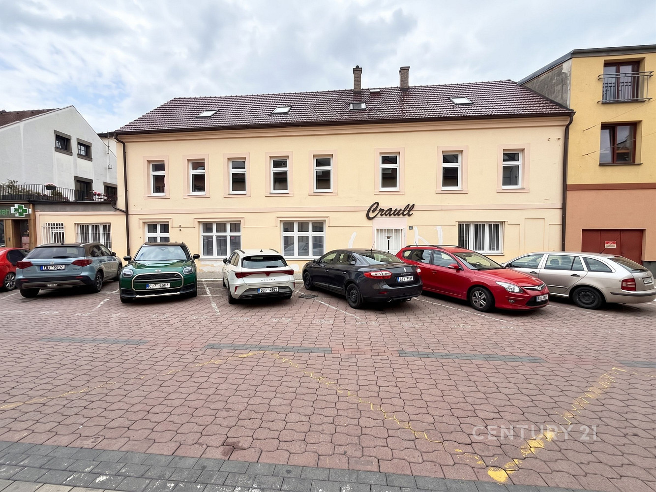 Pronájem komerčního objektu (jiného typu) 428 m²
