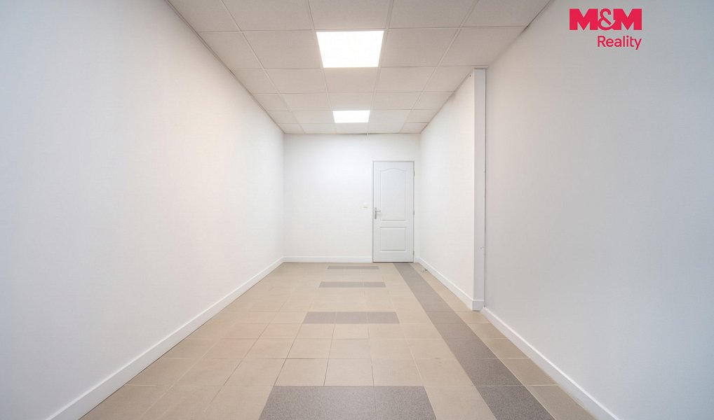 Pronájem obchodních prostor 150 m², Most – náhled fotky 9