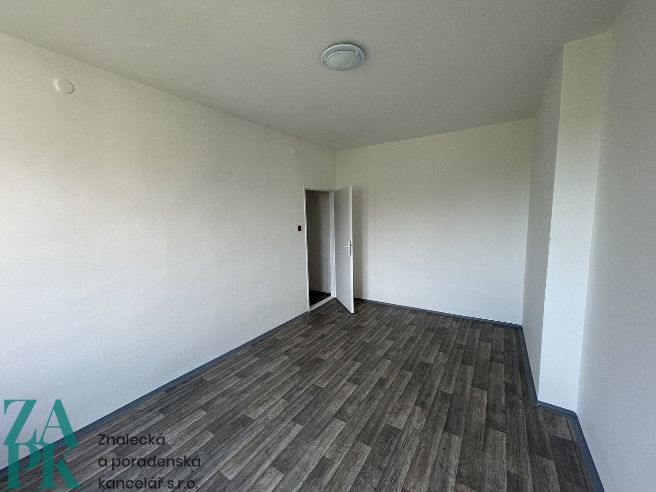 Pronájem bytu 2+1 51 m² – fotografie 4