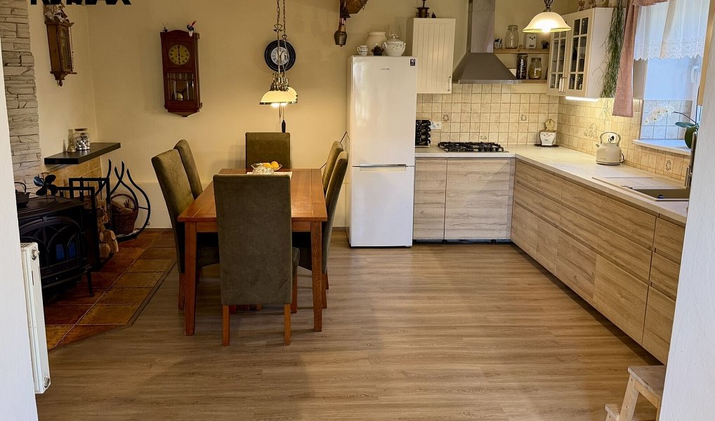 Prodej domu 214 m² s pozemkem 611 m², Stará Huť – náhled fotky 8