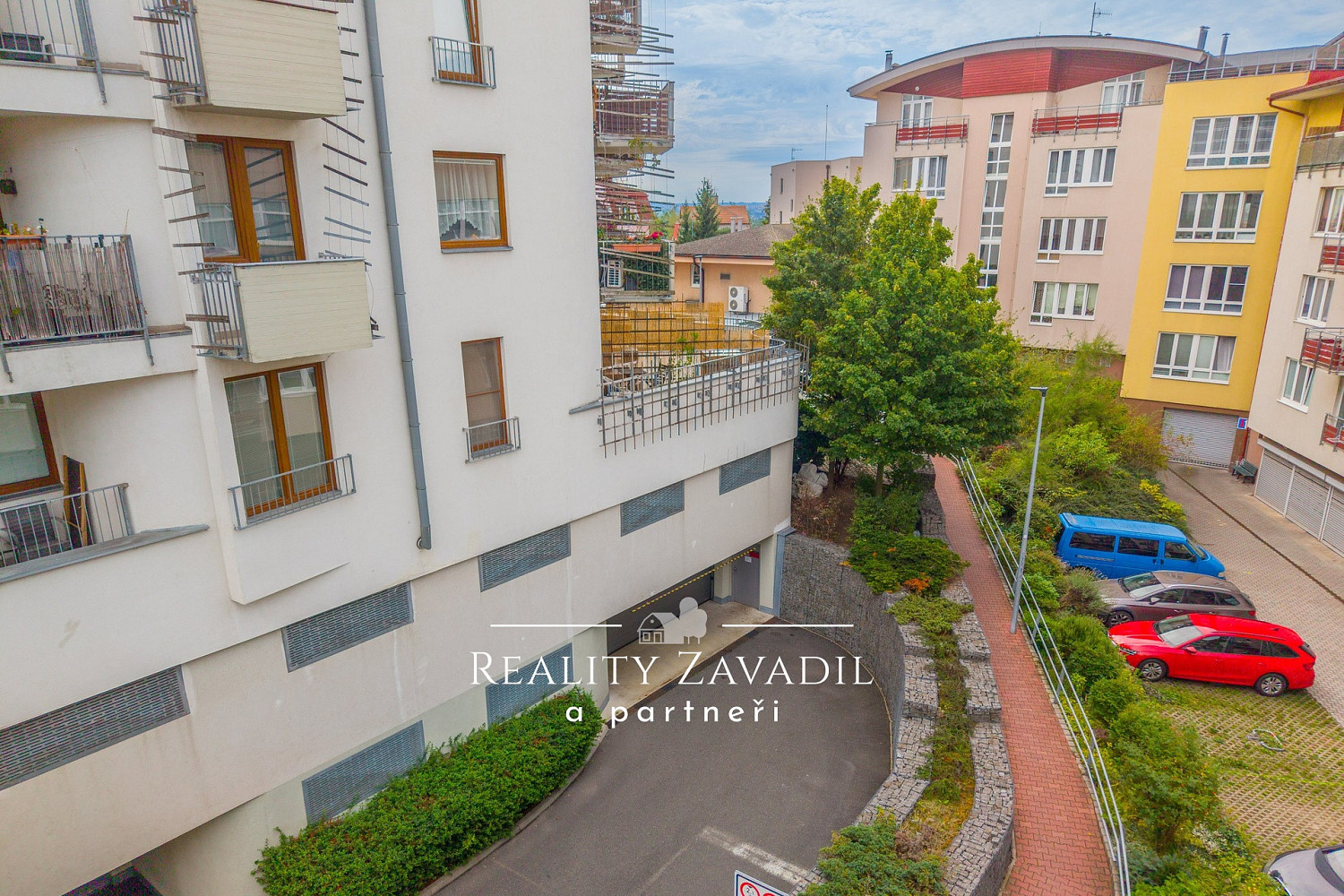 Prodej garážového stání 13 m2, Praha - Kyje – fotografie 2
