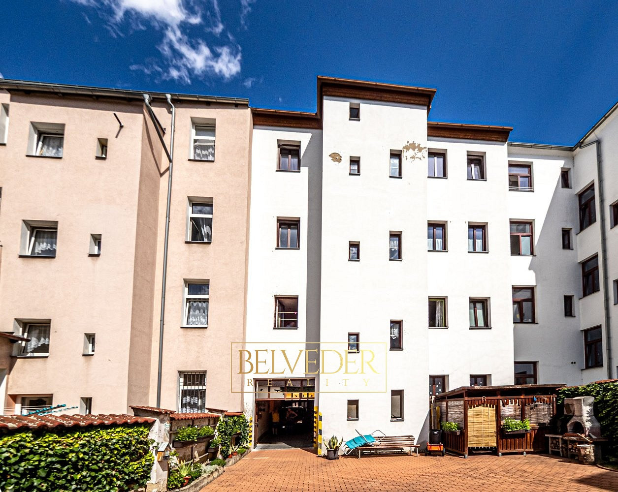 Prodej nájemního domu, činžáku 430 m² – fotografie 3