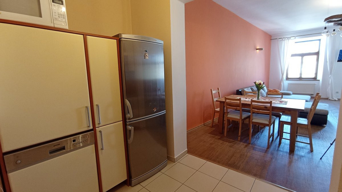 Pronájem bytu 2+1 92 m² — photo 4