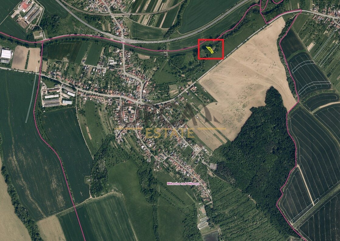 Prodej pozemku 722 m² – fotografie 3