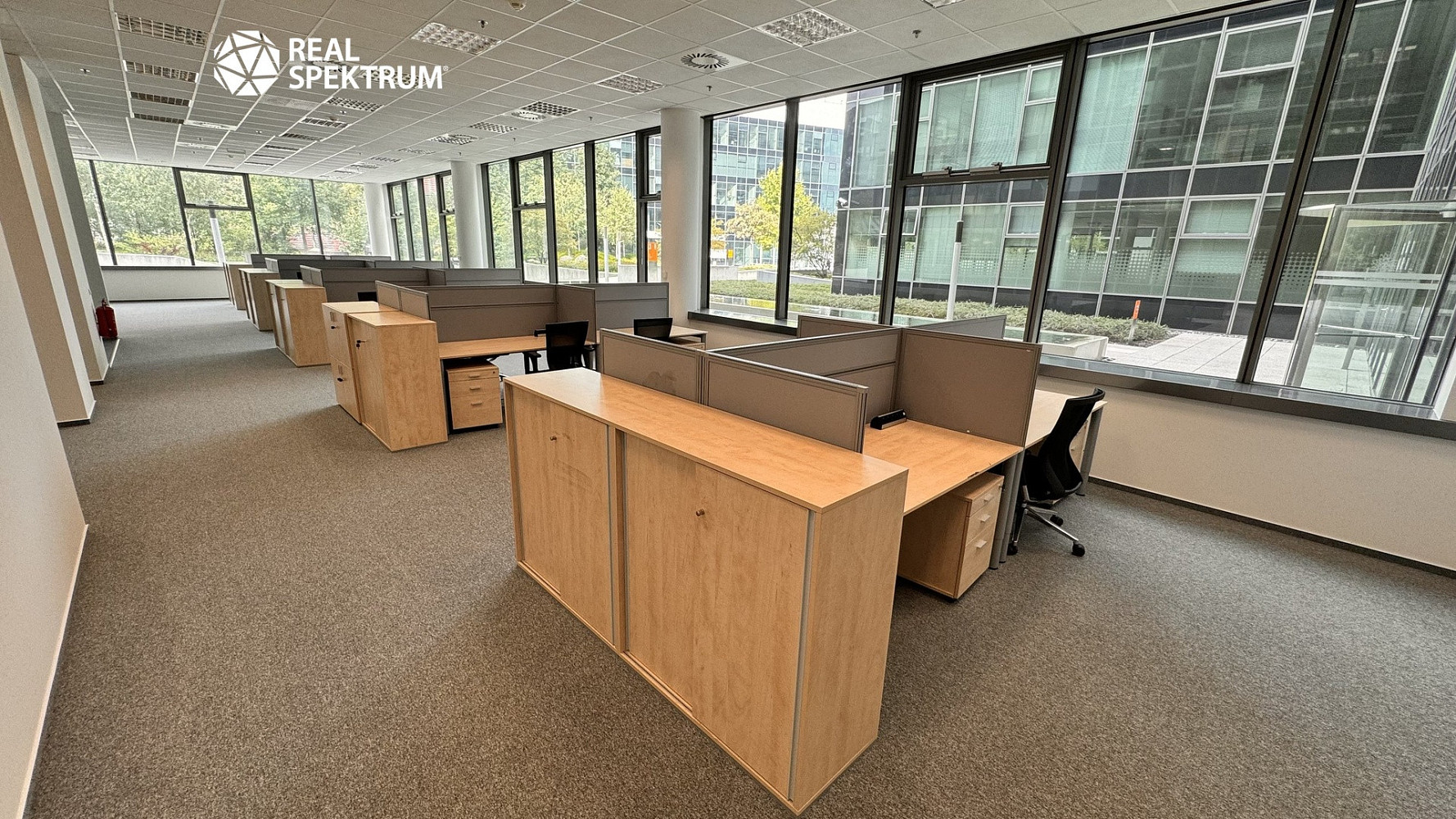 Pronájem kanceláře 535 m²