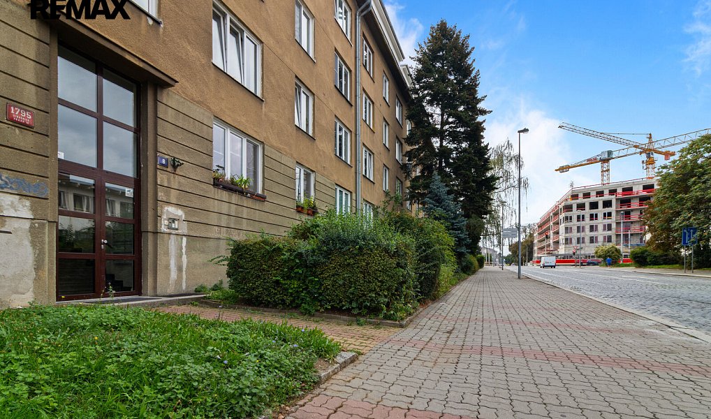 Prodej bytu 1+1 45 m², Praha – náhled fotky 16