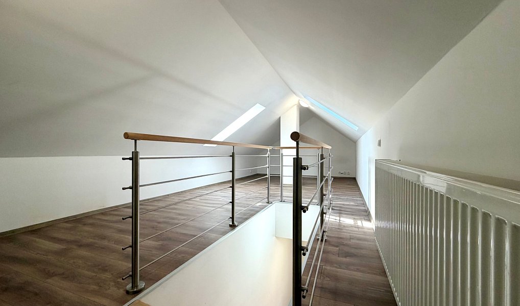 Pronájem bytu 3+kk 75 m², Cheb – náhled fotky 4