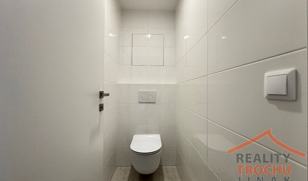 Pronájem bytu 2+kk 44 m², Hradec Králové – náhled fotky 11