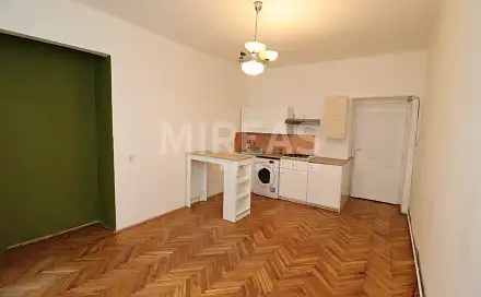 Pronájem bytu 1+kk 29 m²
