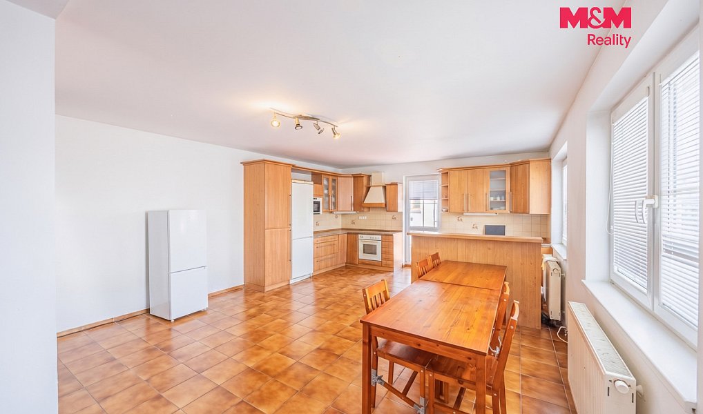 Prodej domu 200 m² s pozemkem 570 m², Havlíčkův Brod – náhled fotky 2