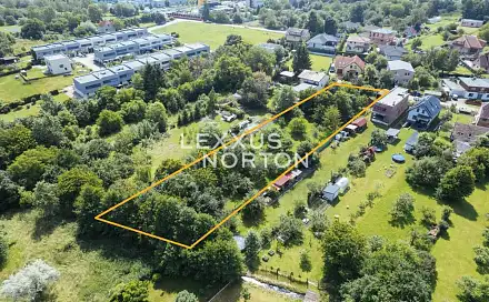 Prodej stavebního pozemku 2 573 m², Na blatech, Praha 8 - Ďáblice