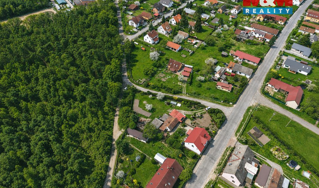 Prodej stavebního pozemku 914 m², Lipník – náhled fotky 2