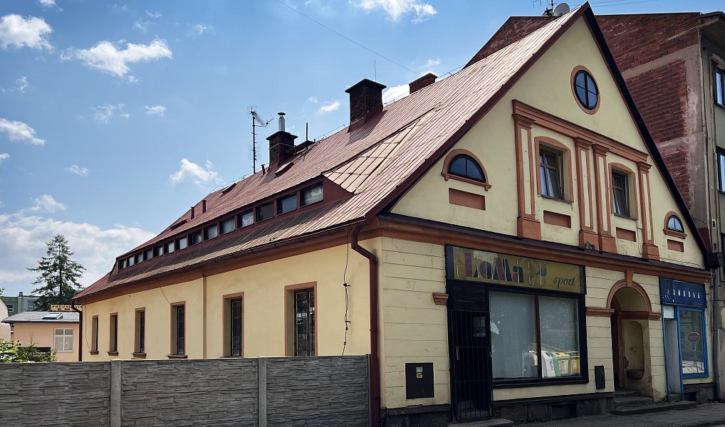 Prodej domu 552 m² s pozemkem 446 m², Broumov – náhled fotky 33