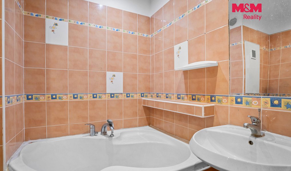 Prodej bytu 1+kk 35 m², Slaný – náhled fotky 3