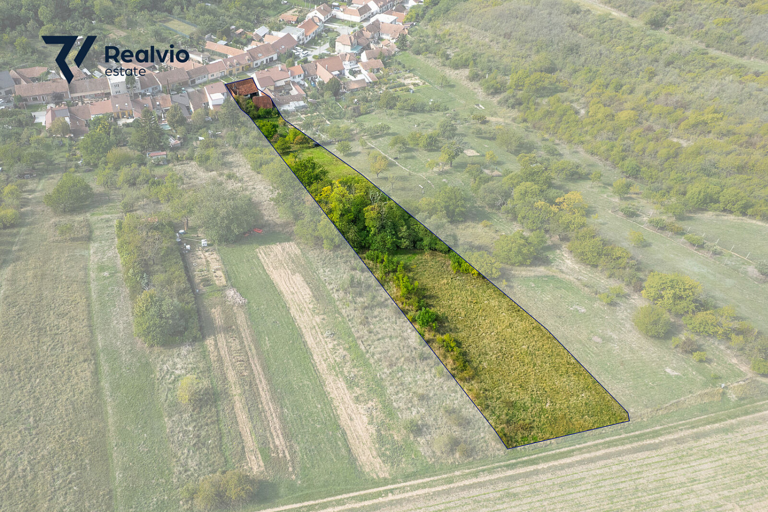 Prodej stavebního pozemku 3 385 m² – fotografie 2