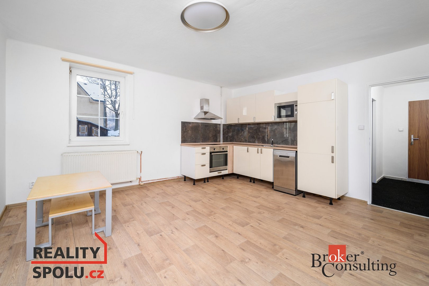 Pronájem bytu 2+kk 50 m² – fotografie 2