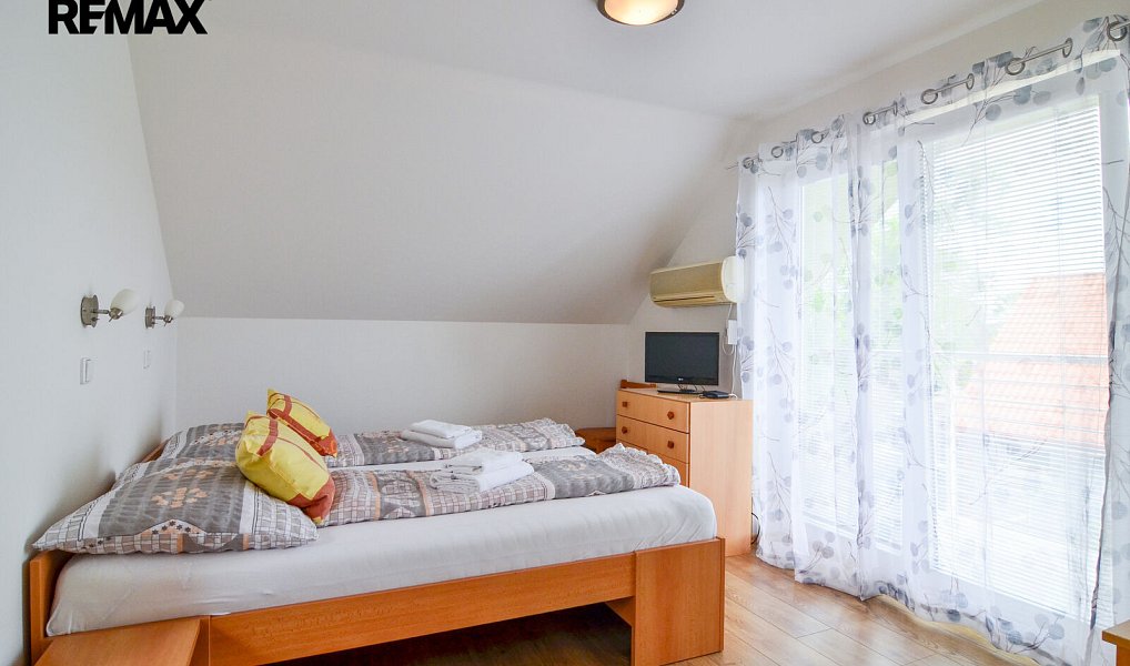 Prodej domu 192 m² s pozemkem 320 m², Novosedly – náhled fotky 3
