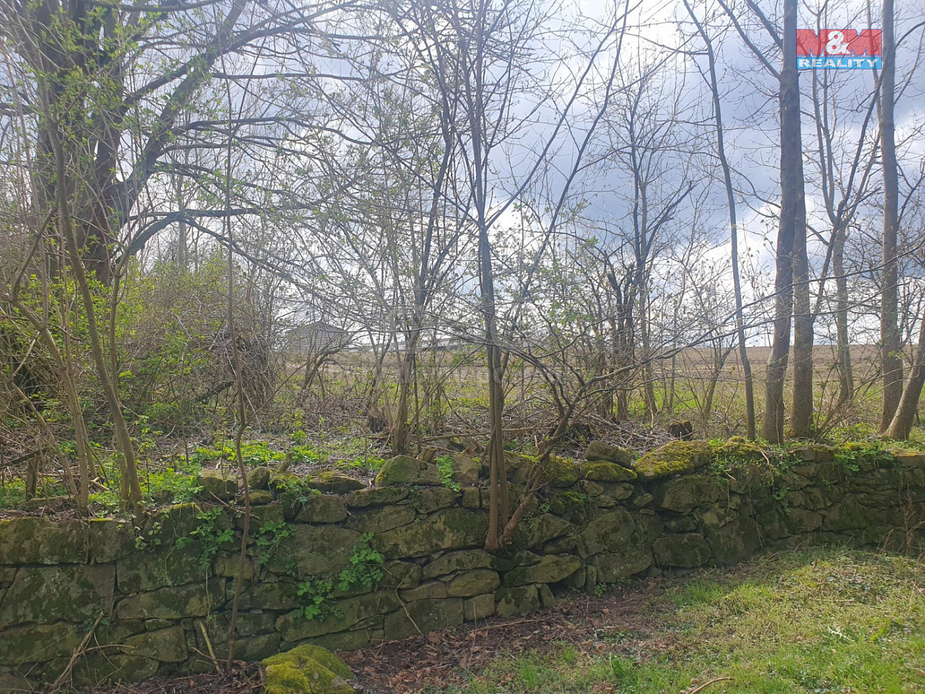 Prodej pole 1 818 m²