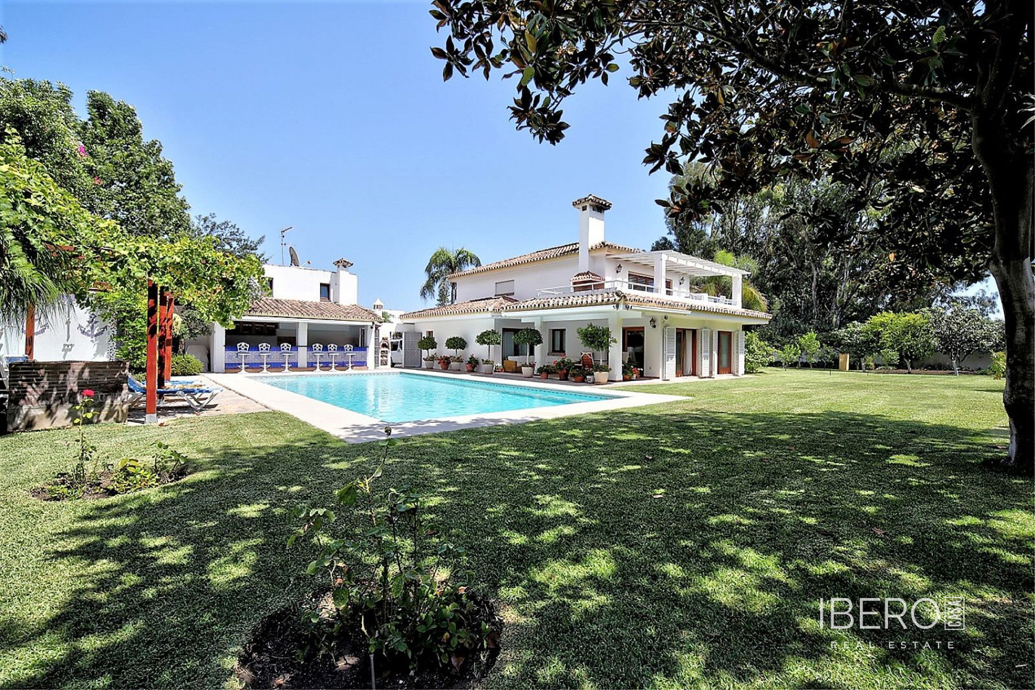 Prodej domu 600 m² s pozemkem 3 000 m²