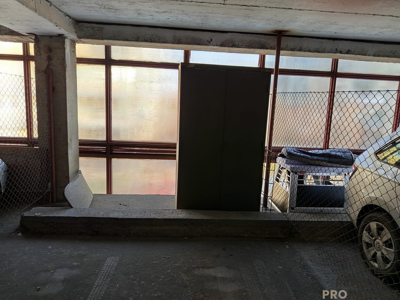 Uzamykatelné parkovací stání lovosická (parkovací dům) — photo 5