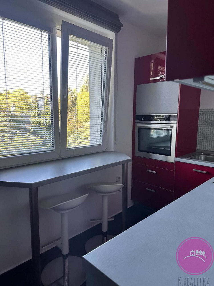 Pronájem bytu 2+1 53 m² – fotografie 2