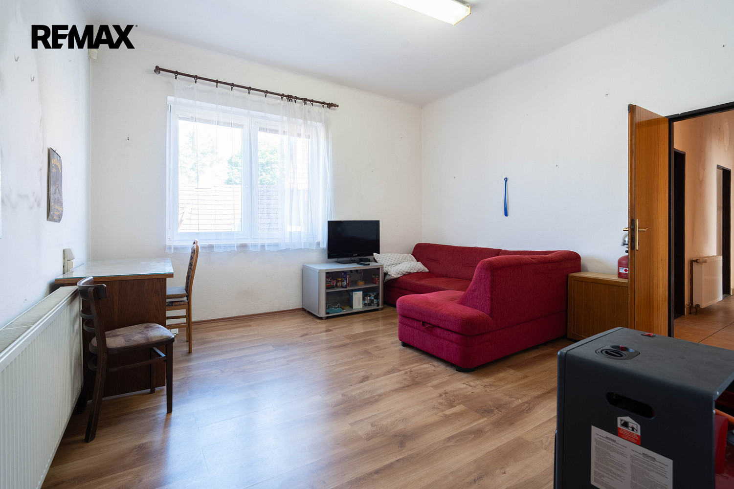 Prodej domu 200 m² s pozemkem 297 m² - Widok 2