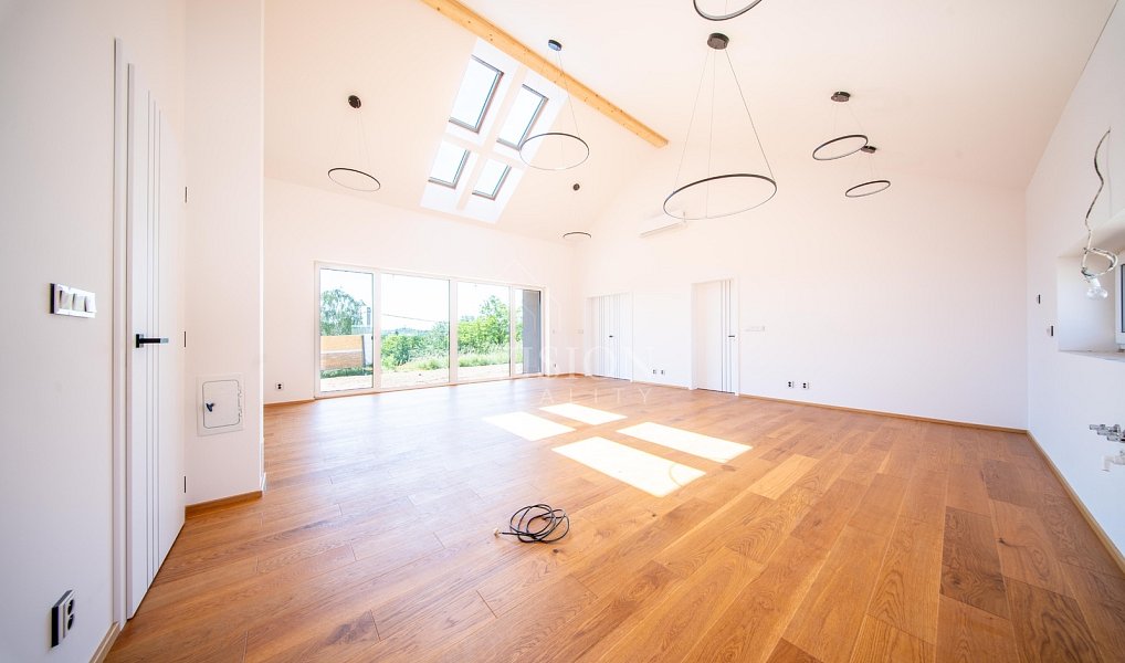 Prodej domu 147 m² s pozemkem 1 304 m², Týnec nad Sázavou – náhled fotky 3