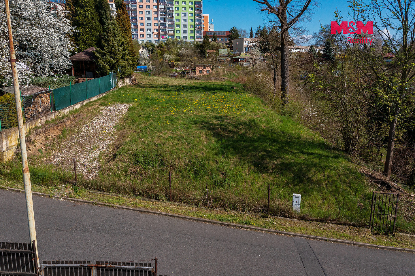 Prodej stavebního pozemku 1 396 m² – fotografie 2