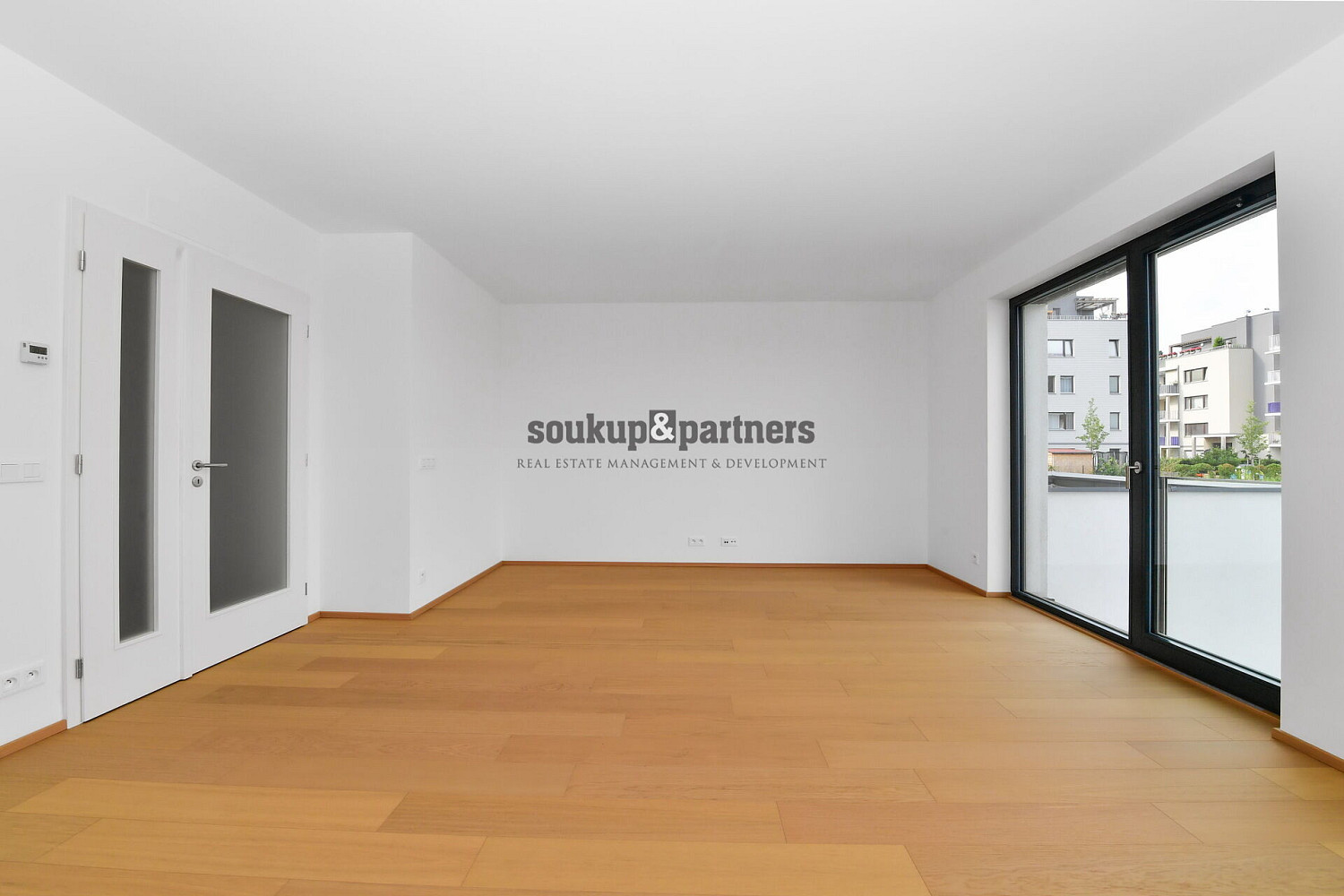 Pronájem bytu 3+kk 106 m² – fotografie 3