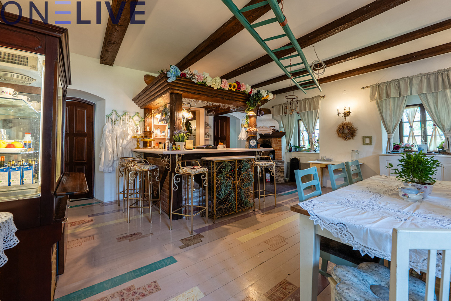 Prodej ubytovacího objektu 650 m² – fotografie 5