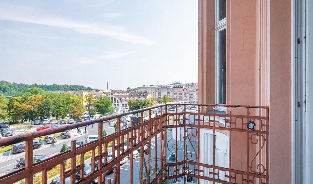 Prodej bytu 3+1 73 m², Karlovy Vary – náhled fotky 2