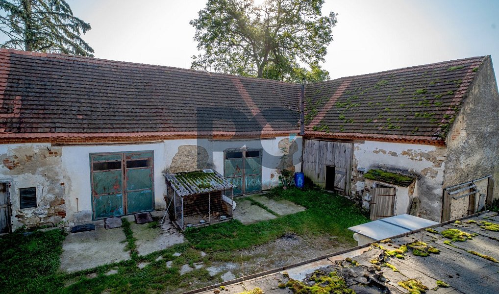 Prodej domu 552 m² s pozemkem 3 326 m², Paseky – náhled fotky 3