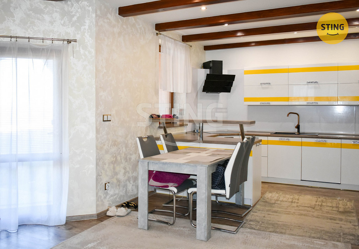 Prodej domu 170 m² s pozemkem 1 056 m² – pohled 4