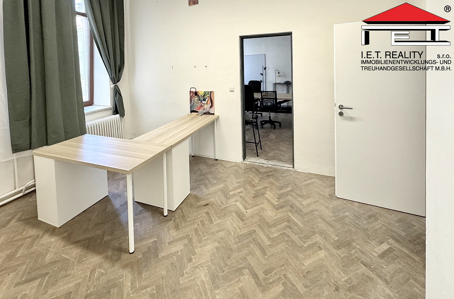 Pronájem kanceláře 99 m² — photo 3