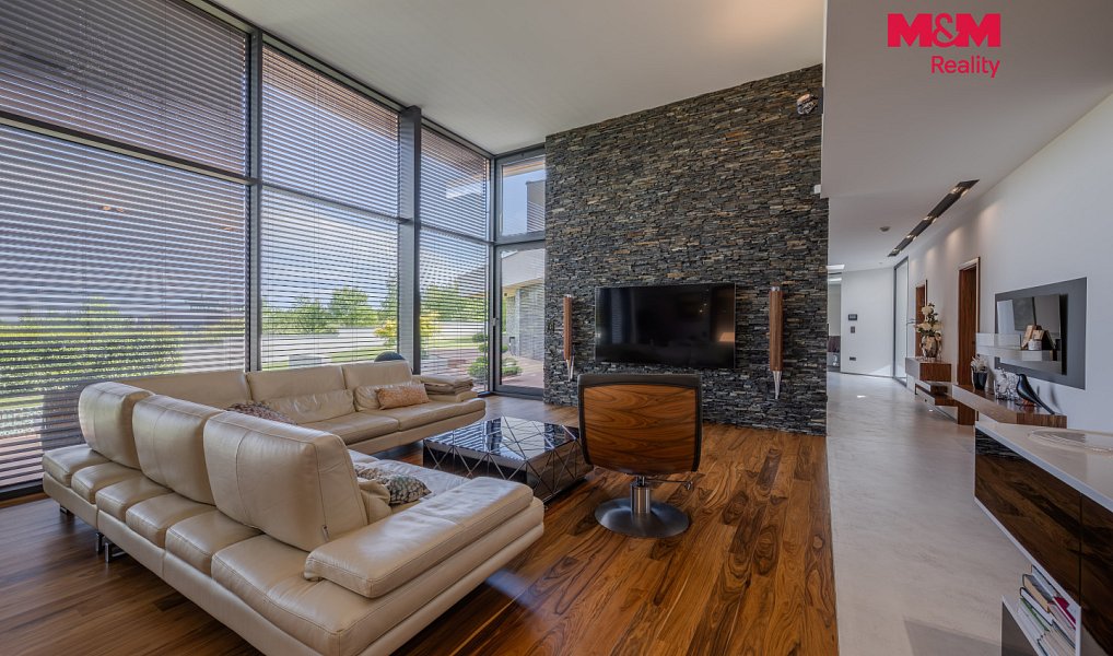 Prodej domu 276 m² s pozemkem 3 217 m², Mostkovice – náhled fotky 23