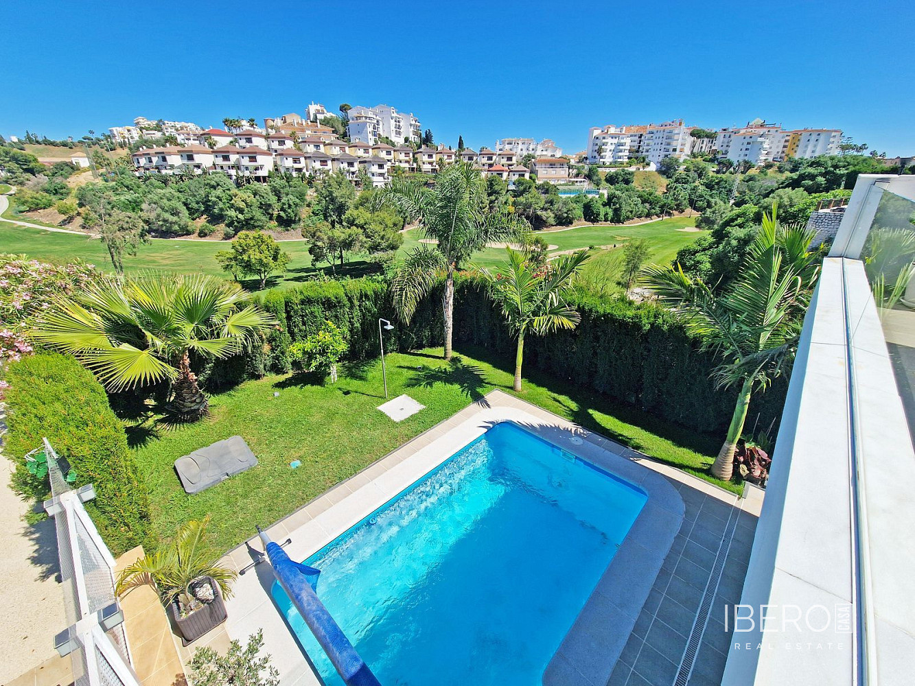 Casa 4+kk – Mijas, Riviera del Sol - Fase VIII, Urbanización Sitio de Calahonda - Vista 2