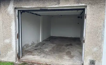 PRONÁJEM ZABEZPEČENÉ GARÁŽE (21 m2) S ELEKTŘINOU SLEZSKÁ OSTRAVA, UL. OLBRACHTOVA, Olbrachtova, Ostrava - Slezská Ostrava