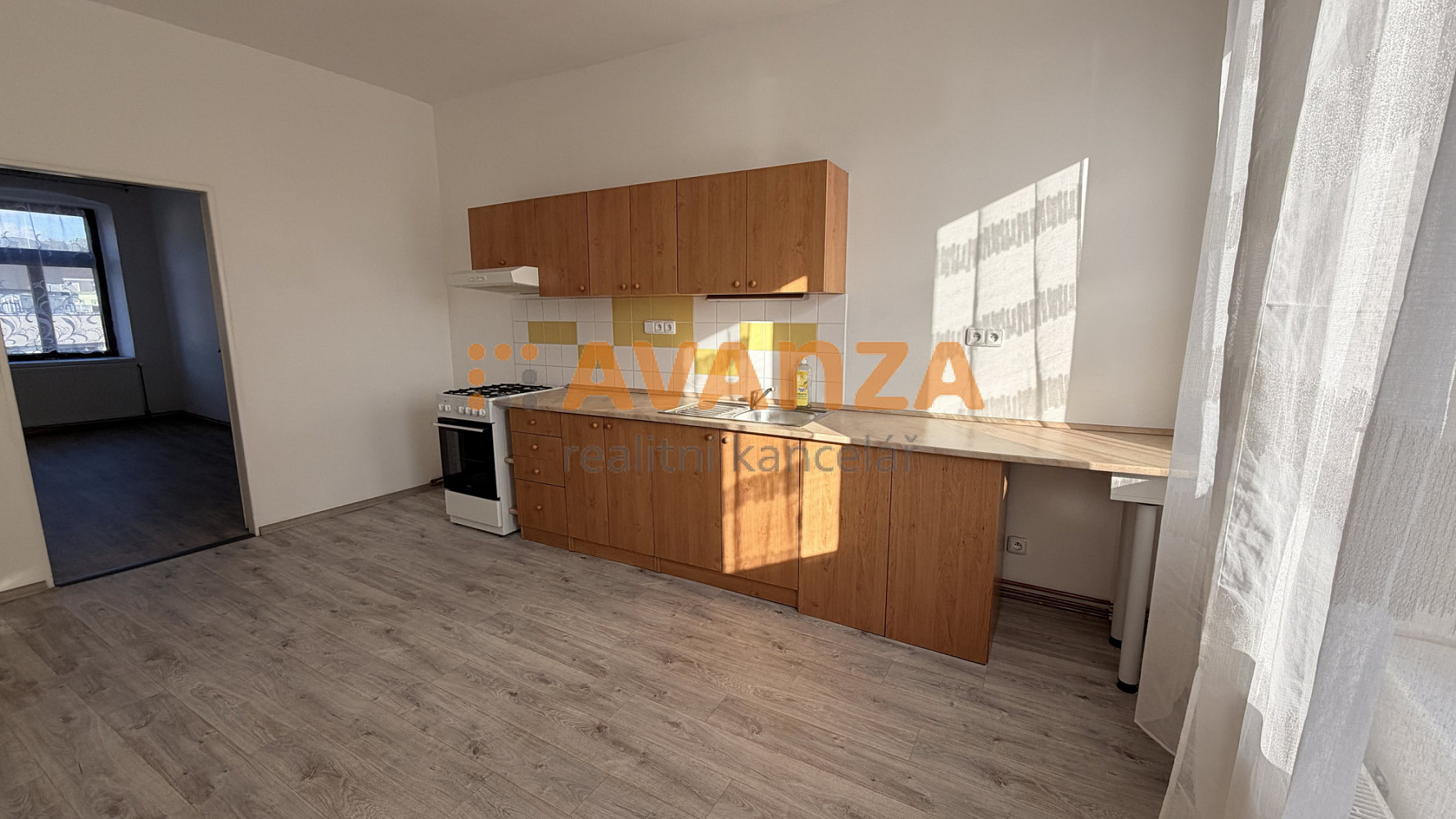 Pronájem bytu 2+1 75 m² – fotografie 3