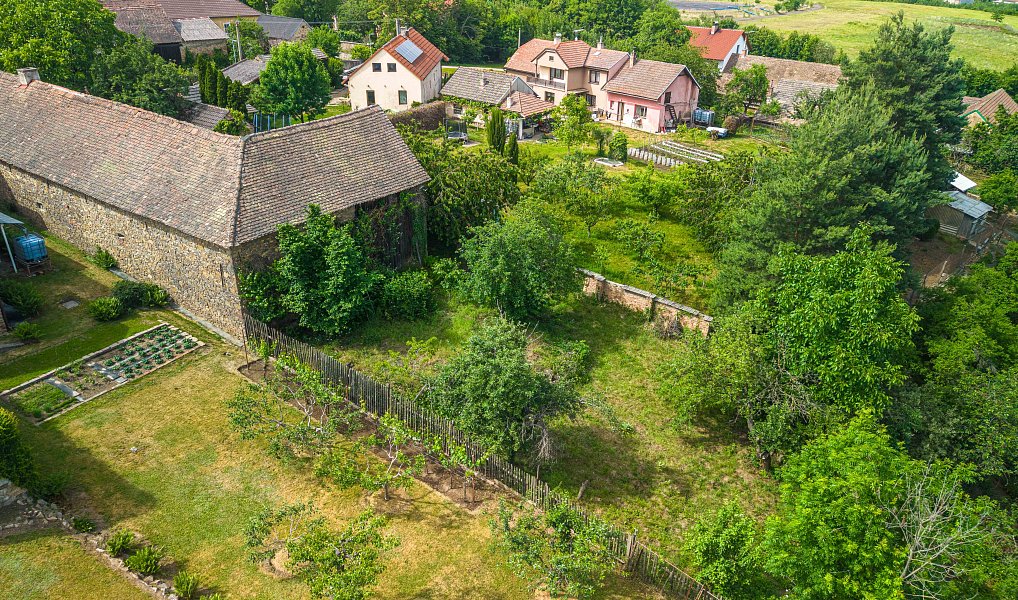 Prodej chaty/chalupy 64 m² s pozemkem 1 393 m², Chvaletice – náhled fotky 8
